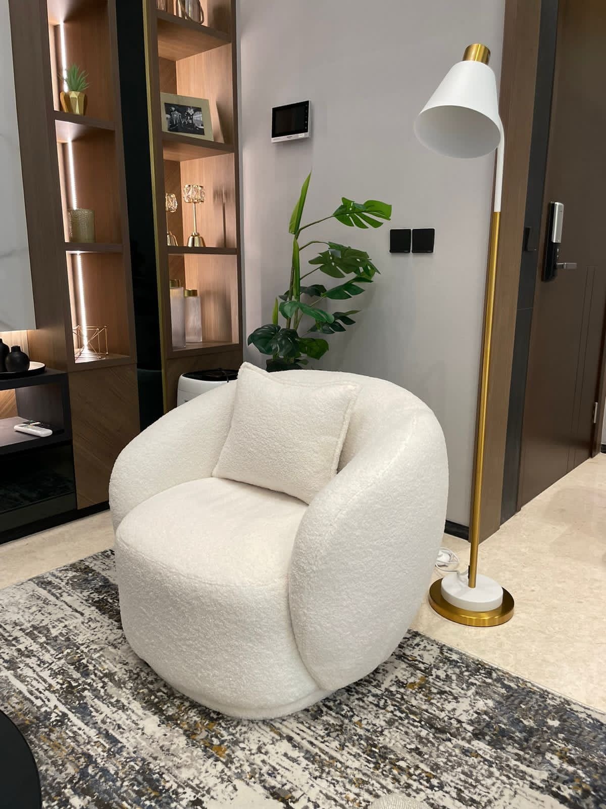 Elsa Armchair - Image 2